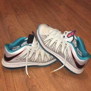 Nike Air Max Lebron X low